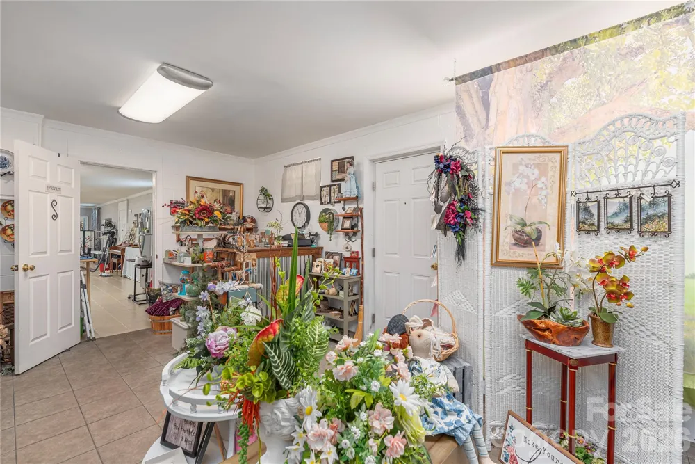 702 Love Joy Road Canton, NC 28716