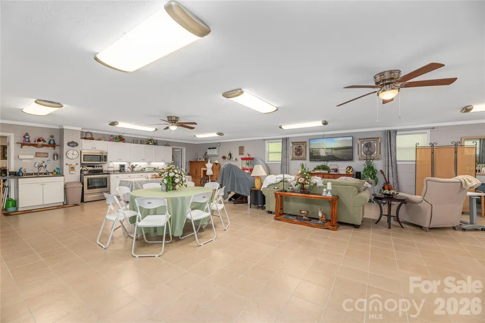 702 Love Joy Road Canton, NC 28716