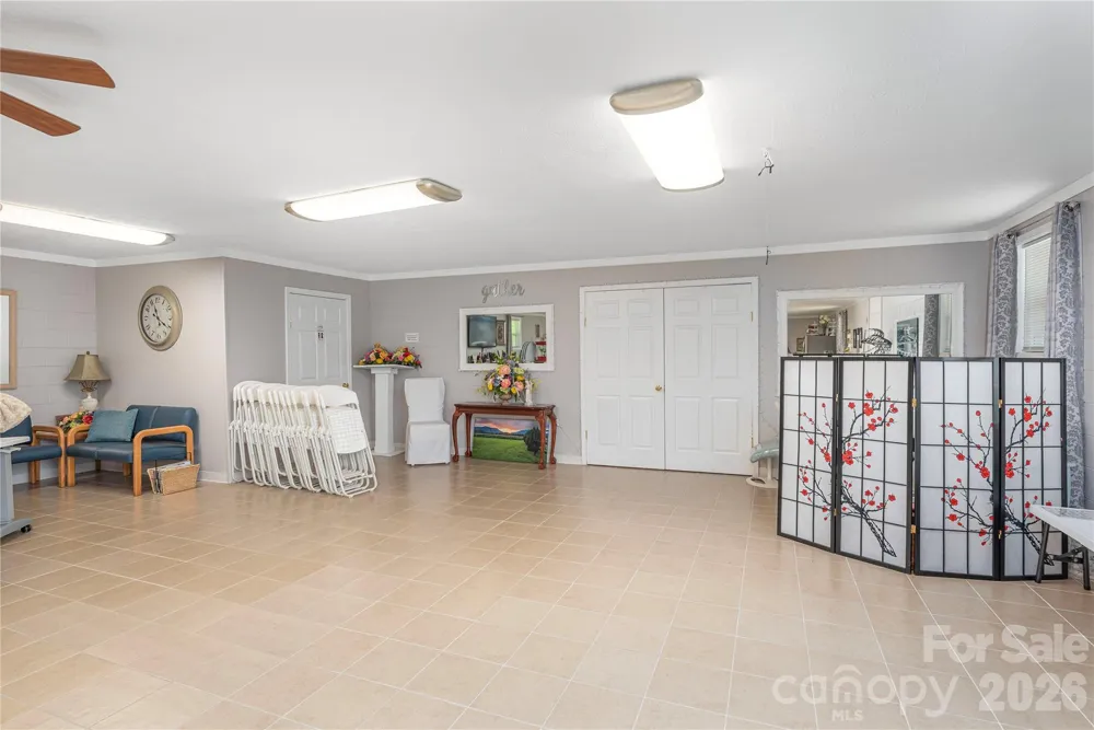 702 Love Joy Road Canton, NC 28716