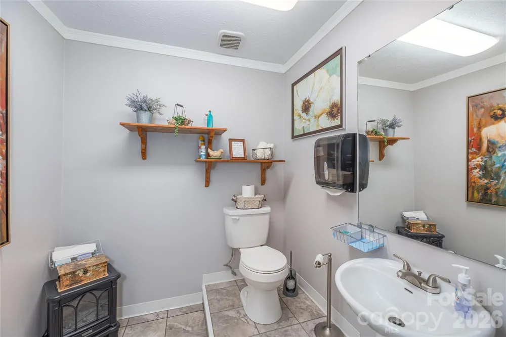 702 Love Joy Road Canton, NC 28716