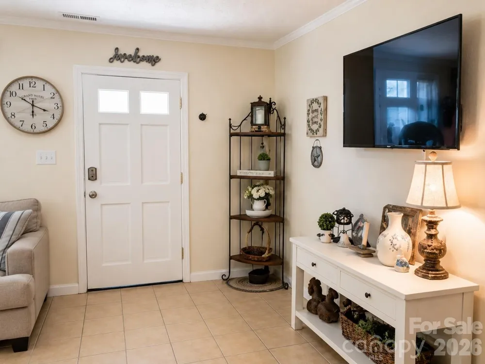 702 Love Joy Road Canton, NC 28716