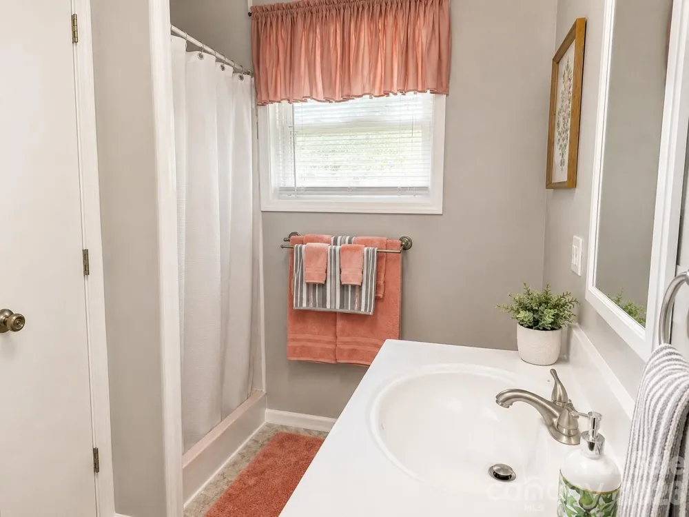 702 Love Joy Road Canton, NC 28716