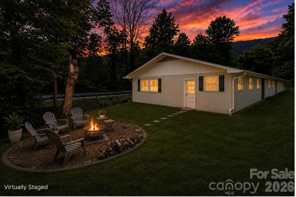 702 Love Joy Road Canton, NC 28716