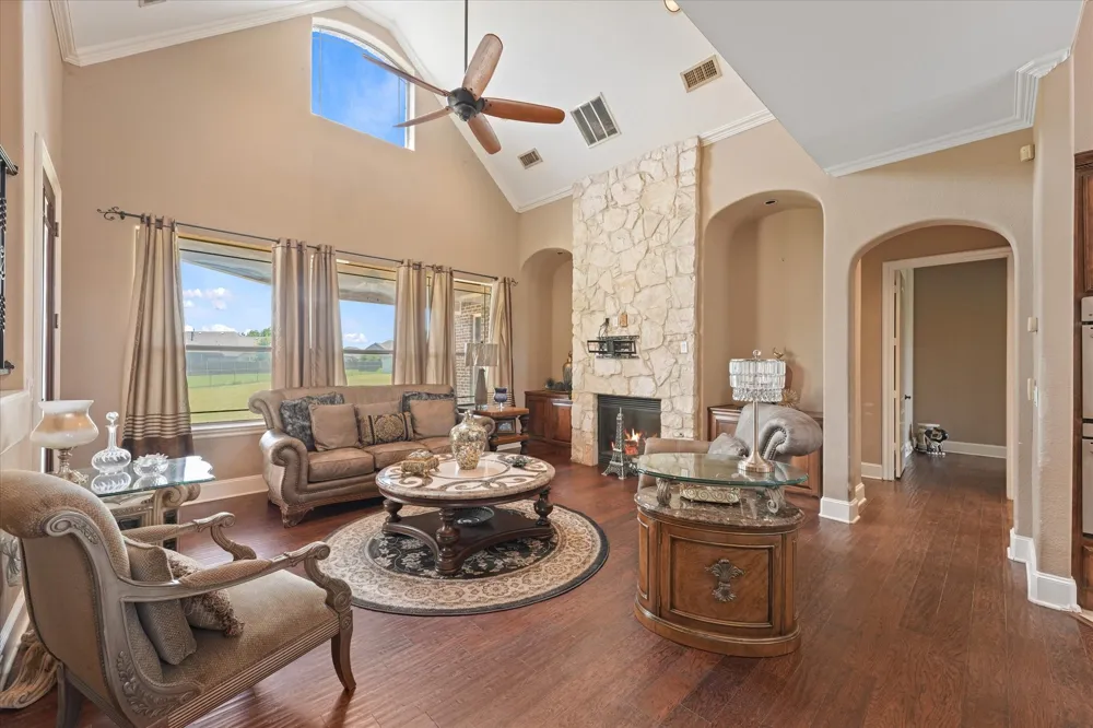9770 County Road 483 Lavon, TX 75166