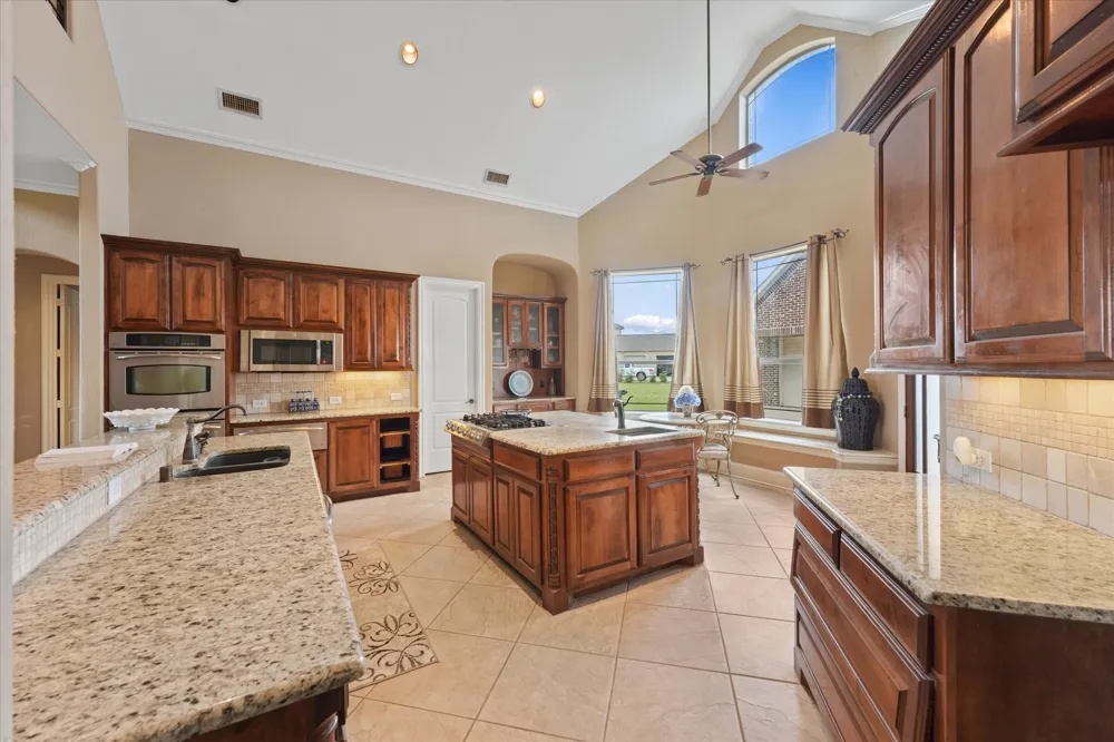 9770 County Road 483 Lavon, TX 75166