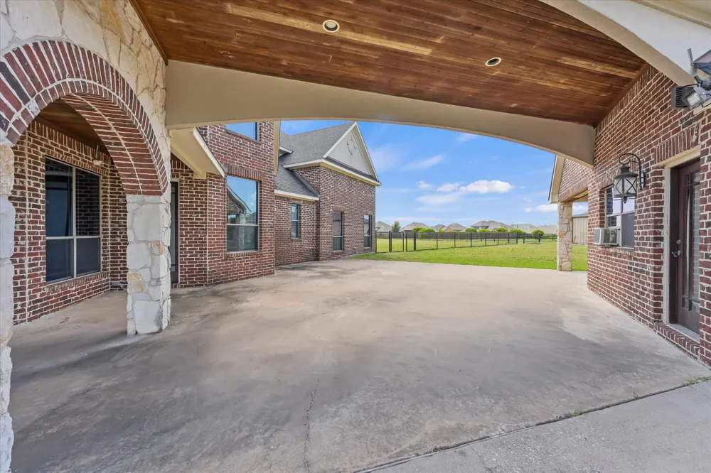 9770 County Road 483 Lavon, TX 75166