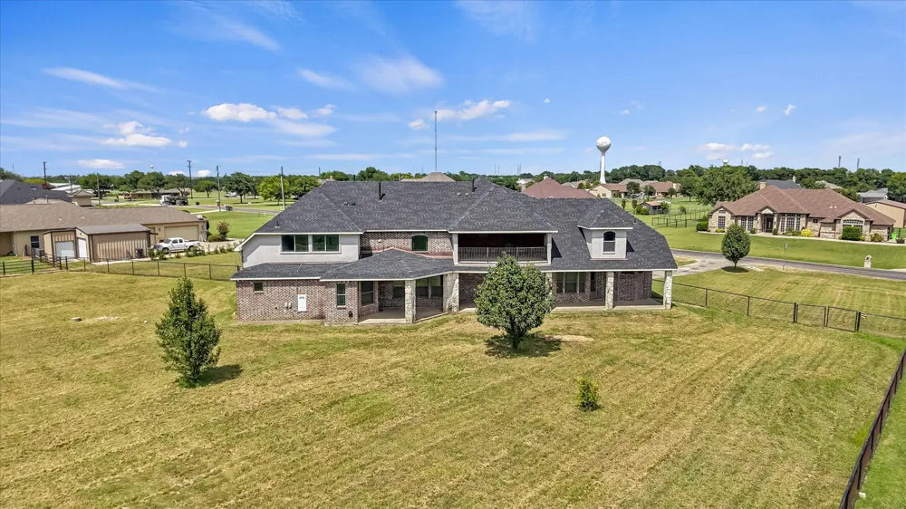 9770 County Road 483 Lavon, TX 75166