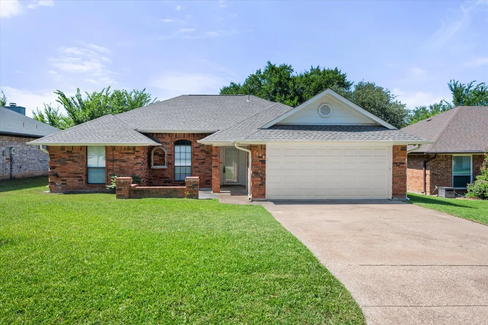 7508 Jamie Renee Lane North Richland Hills, TX 76182