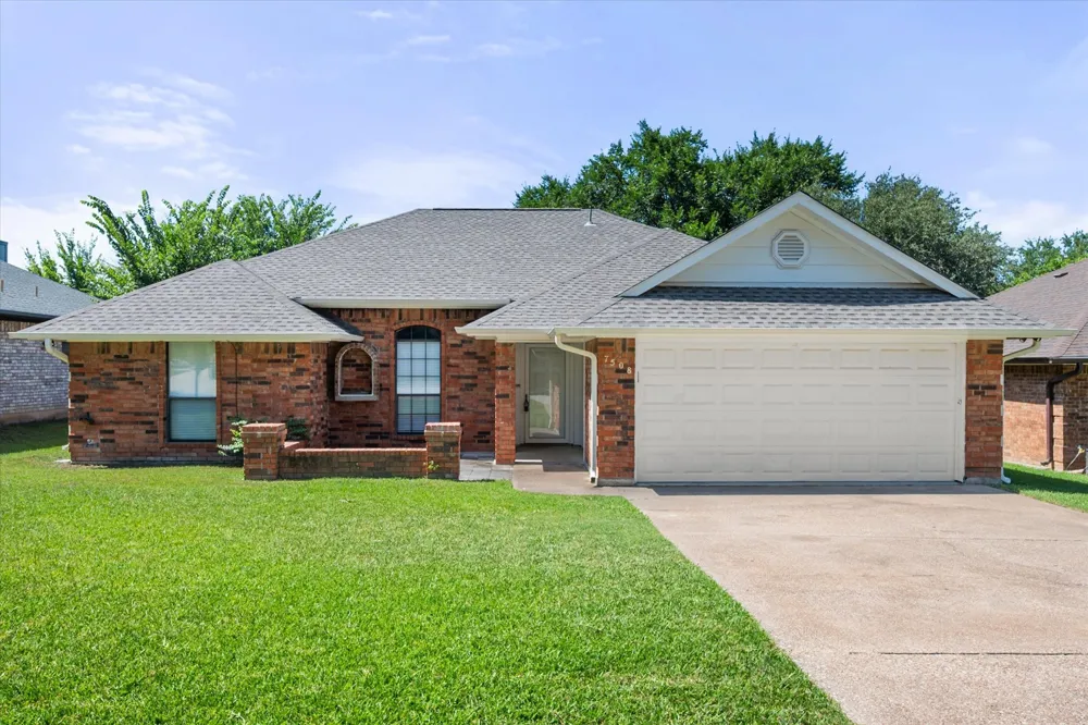 7508 Jamie Renee Lane North Richland Hills, TX 76182