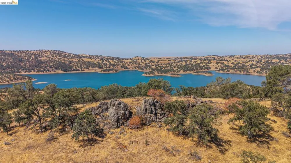 240 Abeto/Cavaleiri Ranch Rd. La Grange, CA 95329