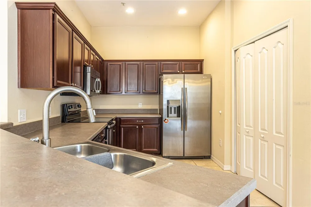 6438 S GOLDENROD ROAD #19A Orlando, FL 32822