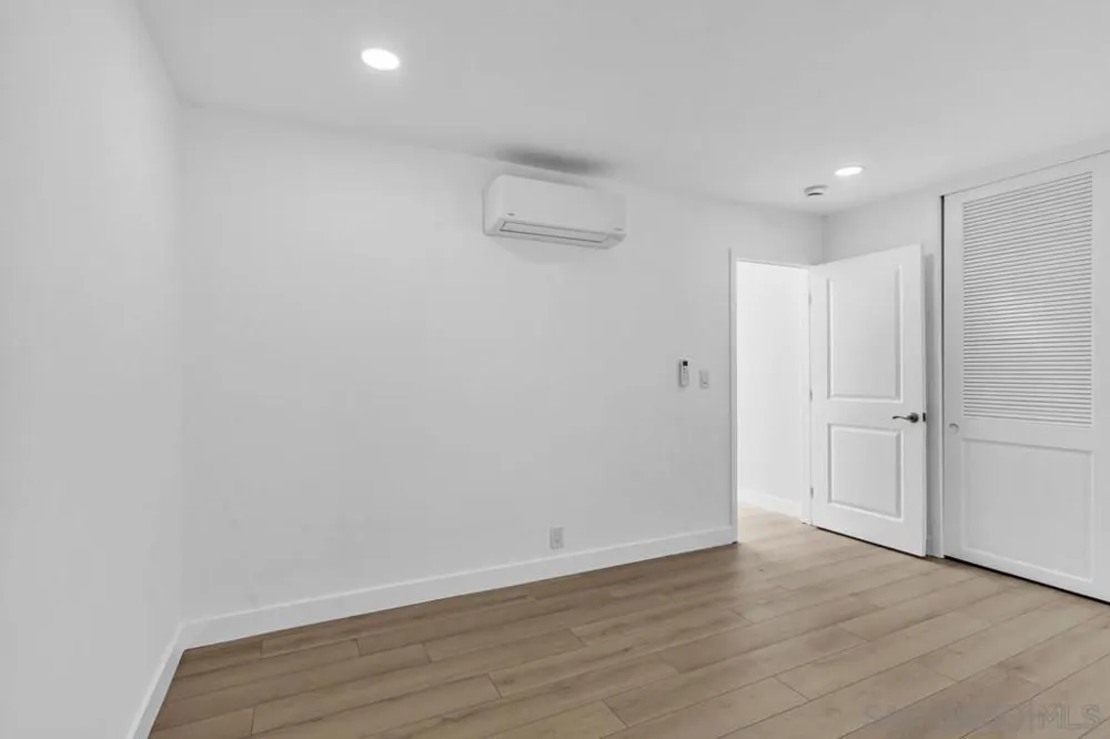 38 Antigua Court Coronado, CA 92118