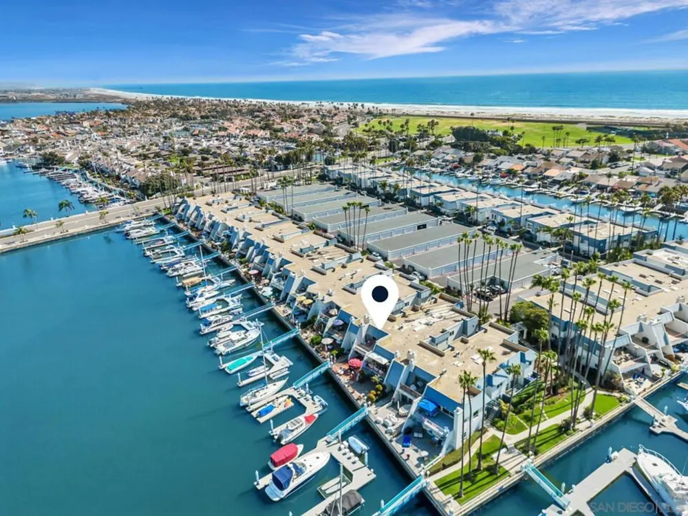 38 Antigua Court Coronado, CA 92118