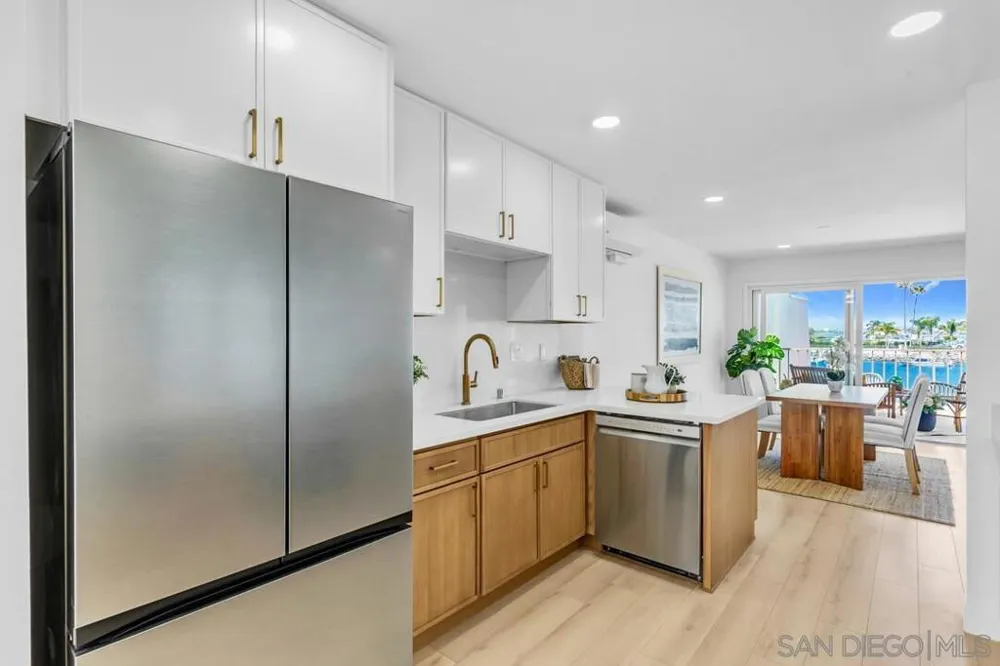 38 Antigua Court Coronado, CA 92118