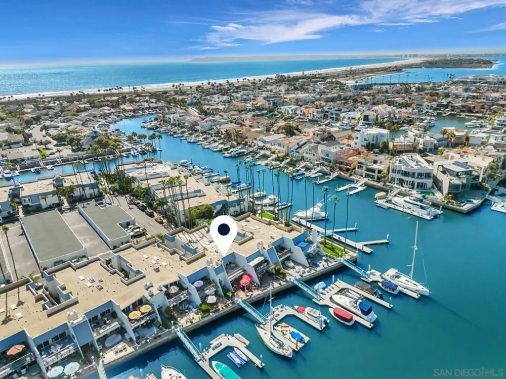 38 Antigua Court Coronado, CA 92118
