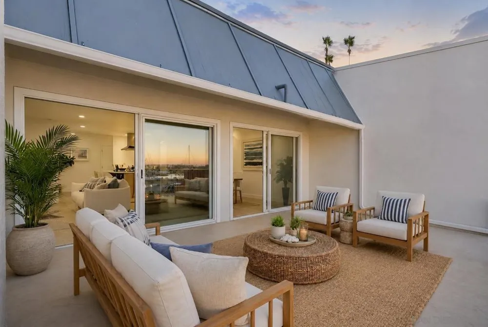 38 Antigua Court Coronado, CA 92118