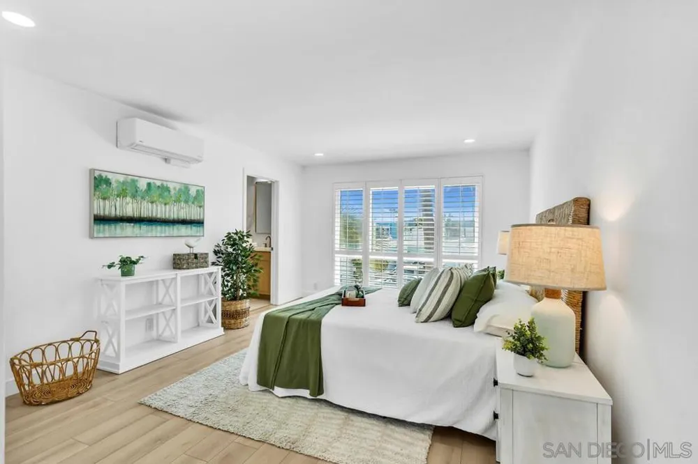 38 Antigua Court Coronado, CA 92118