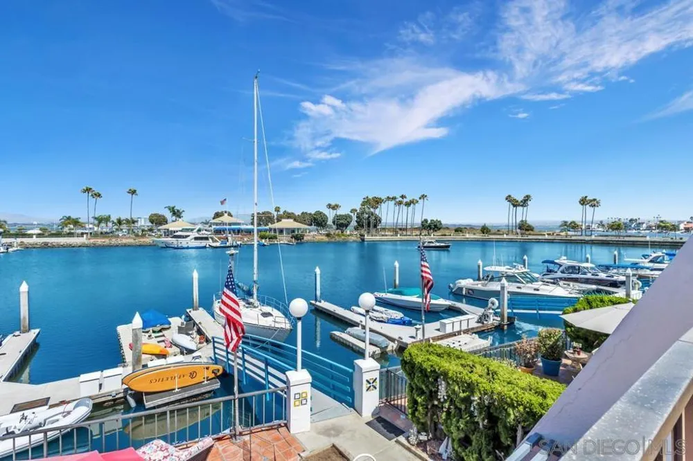 38 Antigua Court Coronado, CA 92118