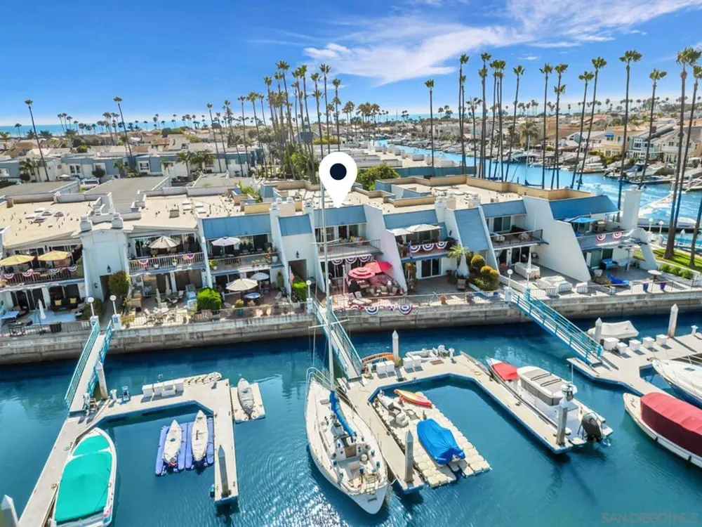 38 Antigua Court Coronado, CA 92118