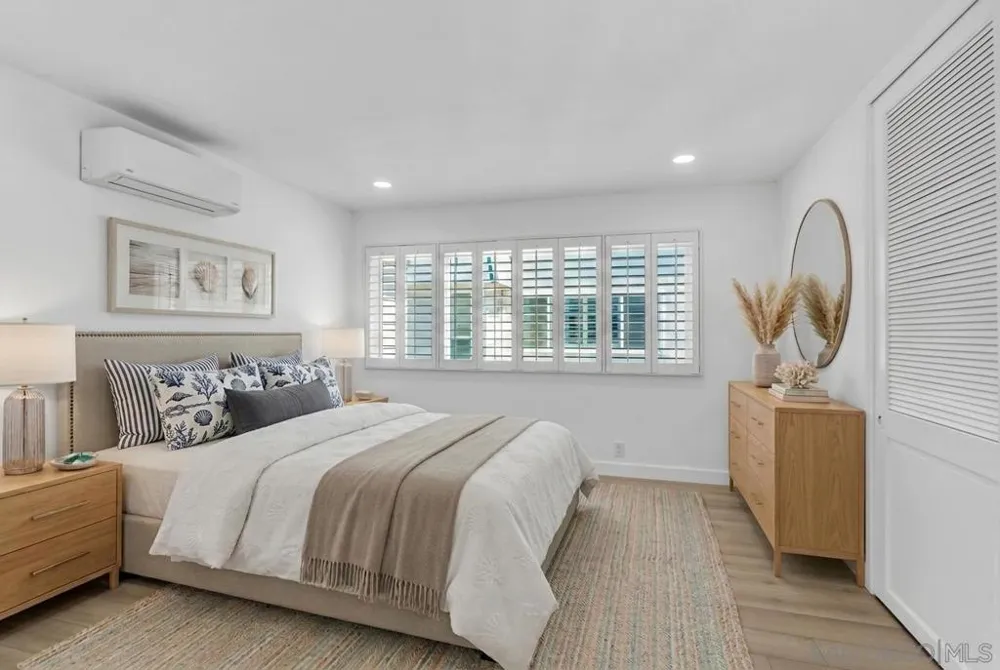 38 Antigua Court Coronado, CA 92118