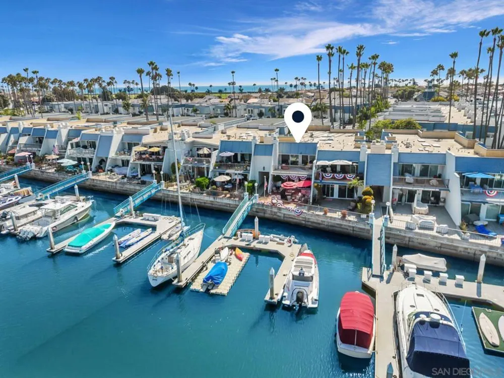 38 Antigua Court Coronado, CA 92118