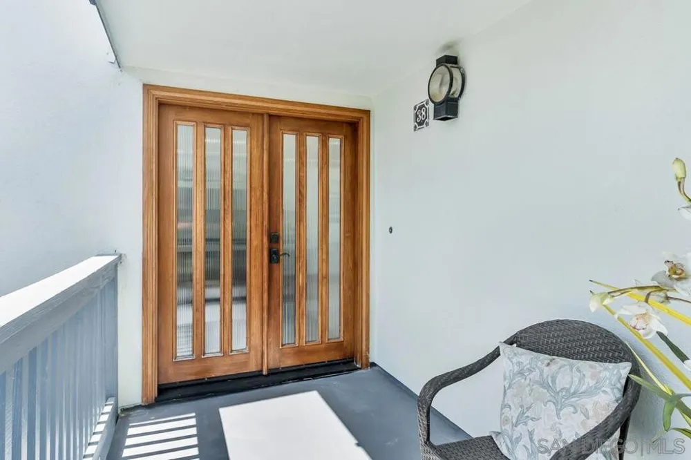 38 Antigua Court Coronado, CA 92118