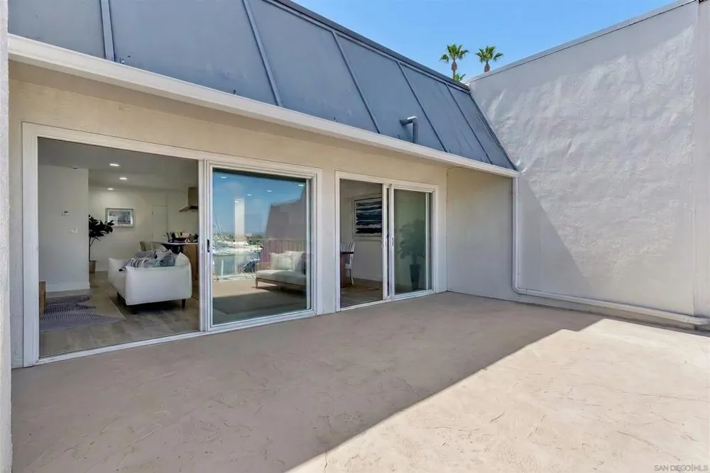 38 Antigua Court Coronado, CA 92118
