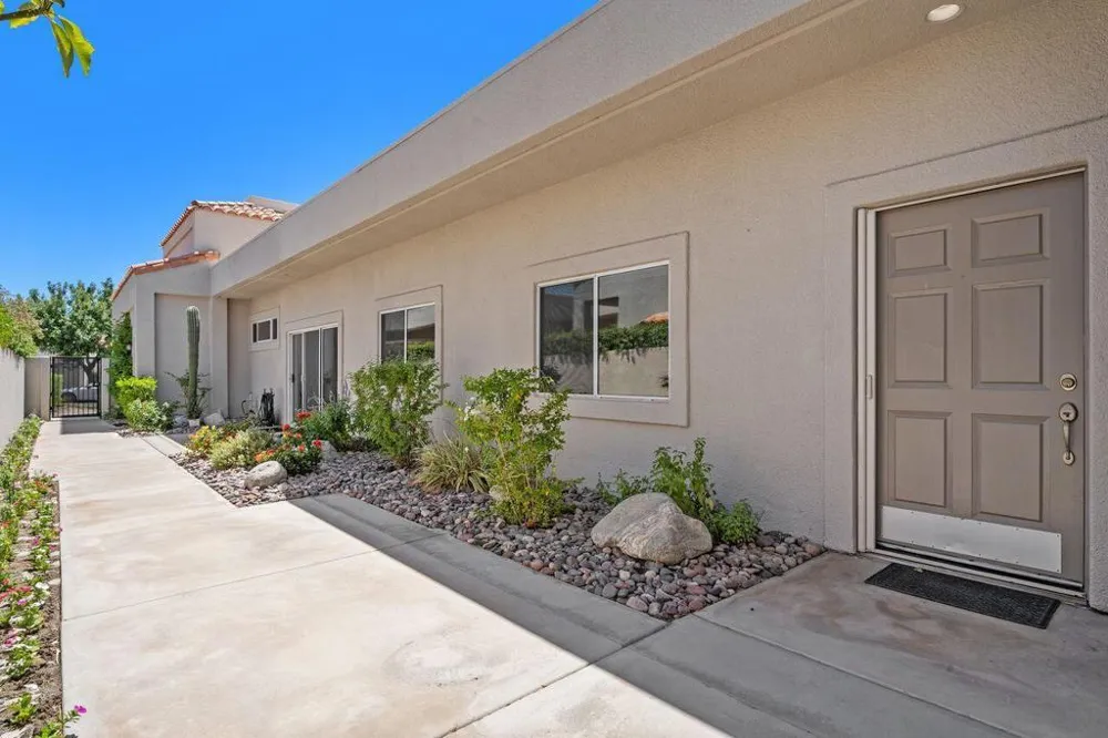 48 Pebble Beach Drive Rancho Mirage, CA 92270