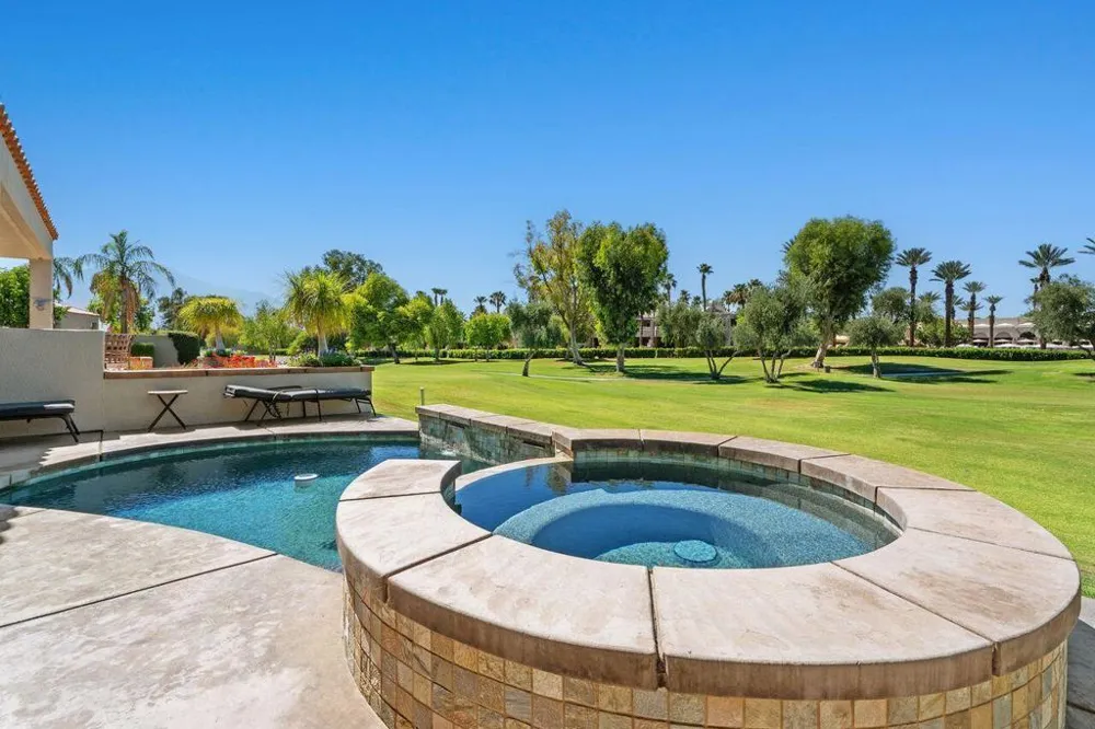 48 Pebble Beach Drive Rancho Mirage, CA 92270
