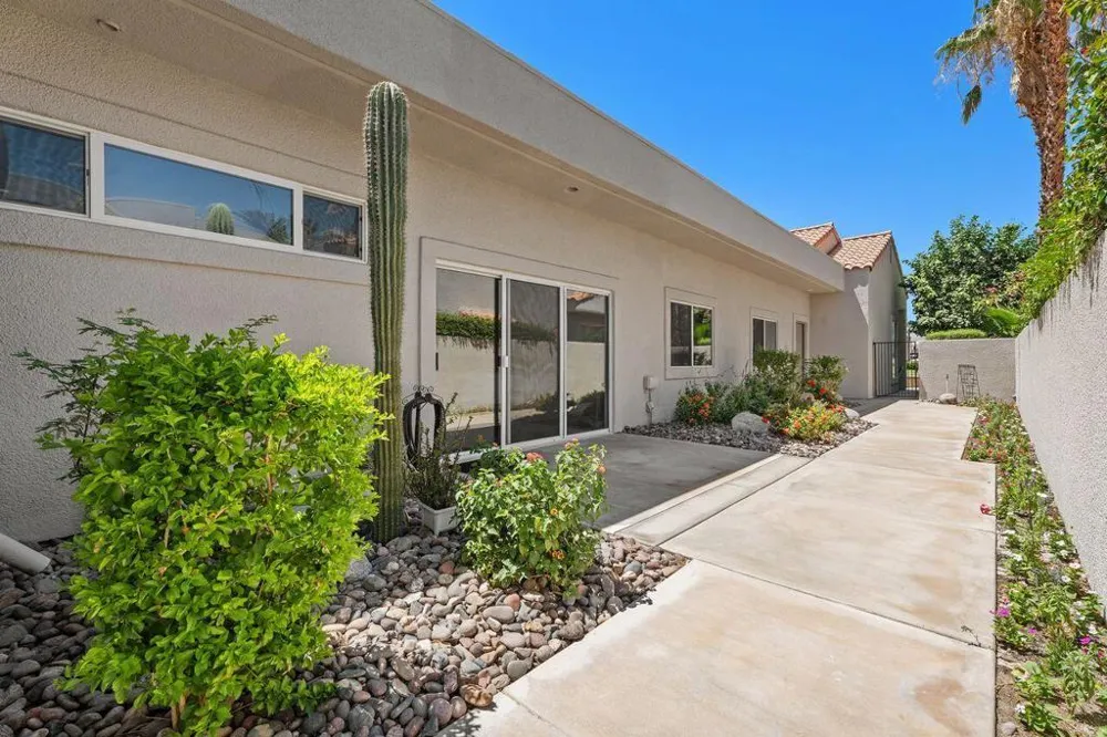 48 Pebble Beach Drive Rancho Mirage, CA 92270