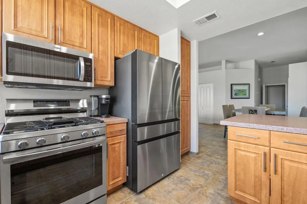 48 Pebble Beach Drive Rancho Mirage, CA 92270