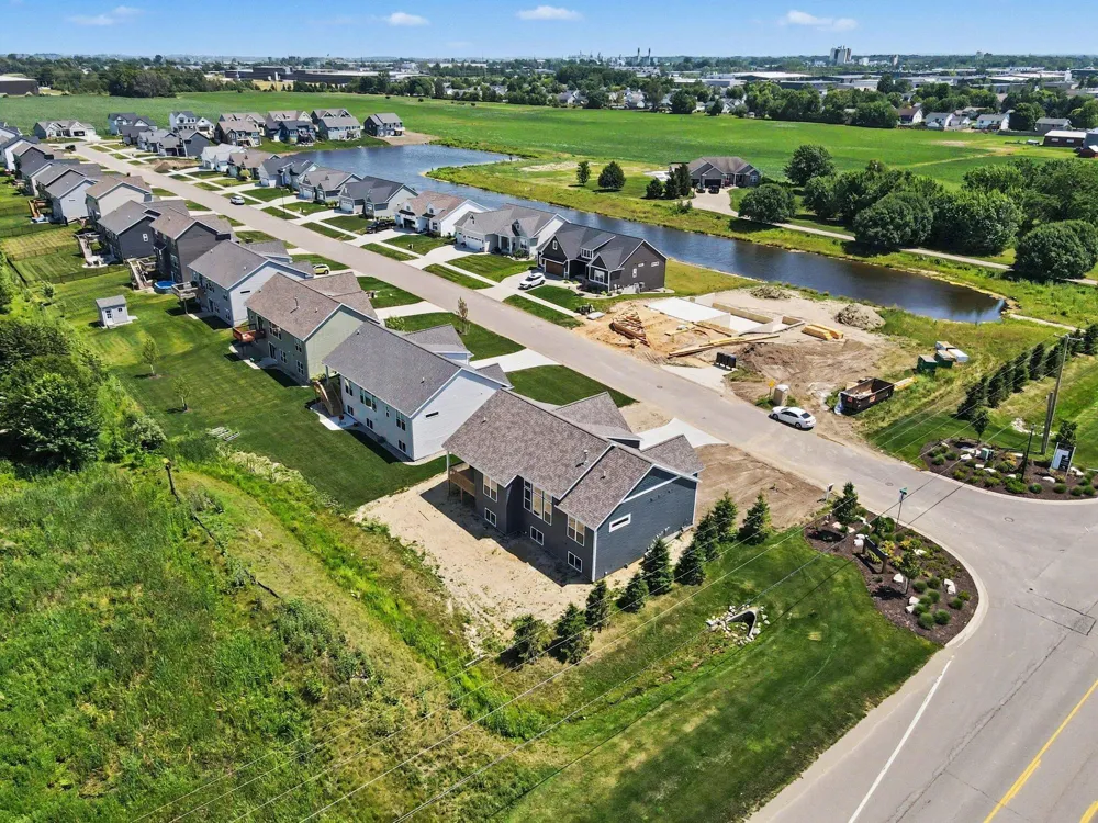 9585 Fields Drive ##1 Zeeland, MI 49464