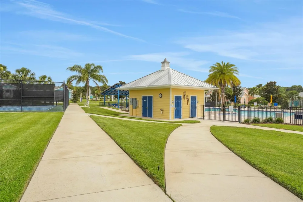 1038 FIESTA KEY CIRCLE Lady Lake, FL 32159