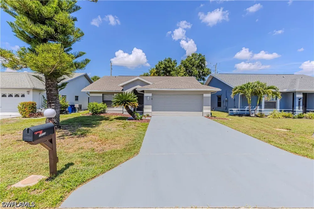 Regent Circle Fort Myers, FL 33966