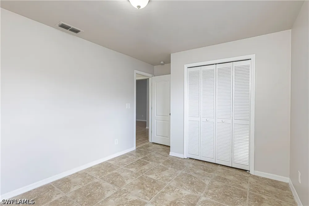 Regent Circle Fort Myers, FL 33966