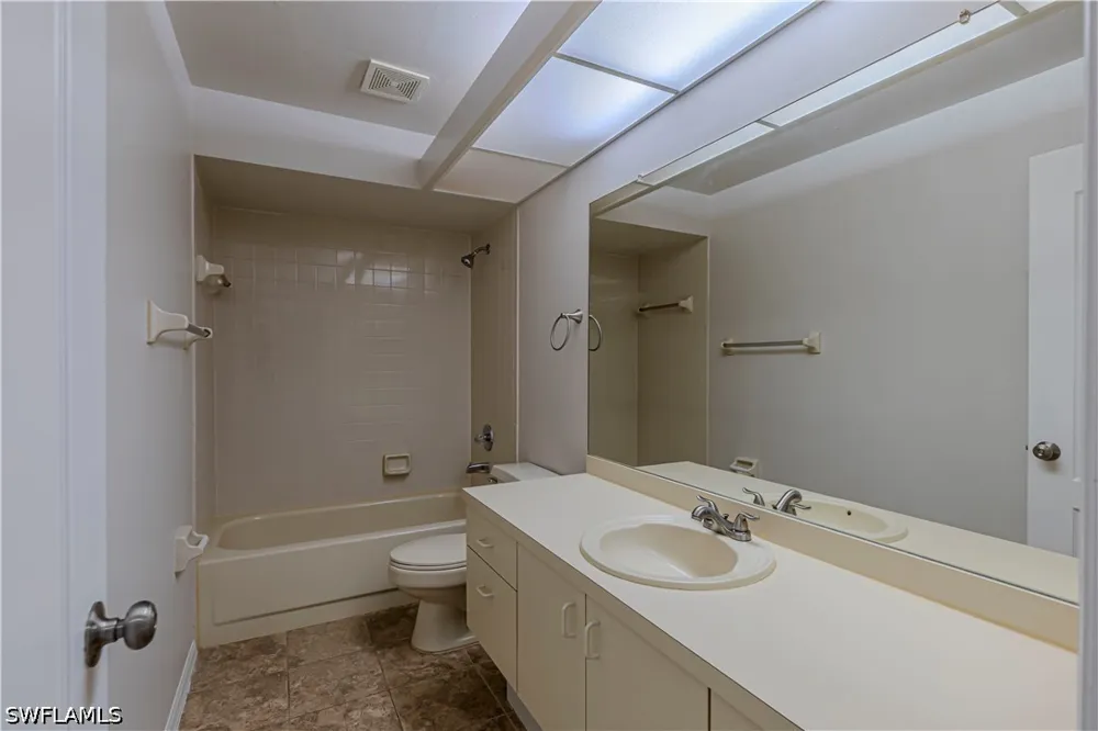 Regent Circle Fort Myers, FL 33966