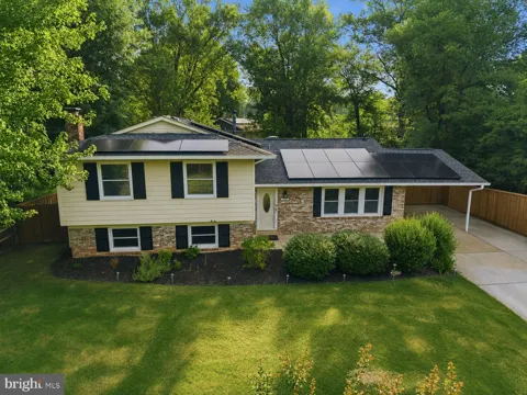 2410 PARKERS LANE