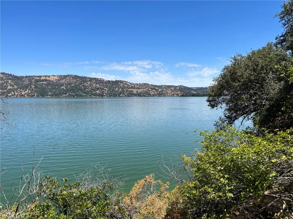 11480 North Clearlake, CA 95422