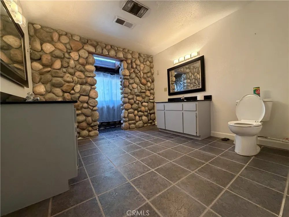 31669 Indian Reservation Road Porterville, CA 93257