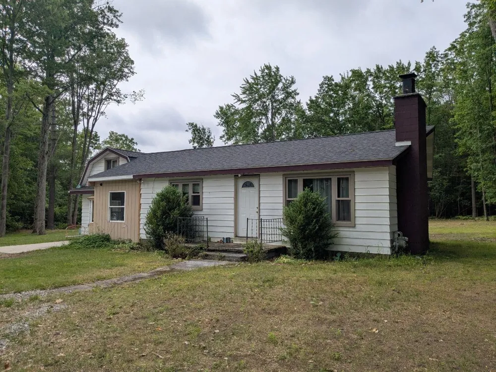 8331 Long Lake Road Plainfield Township, MI 48739