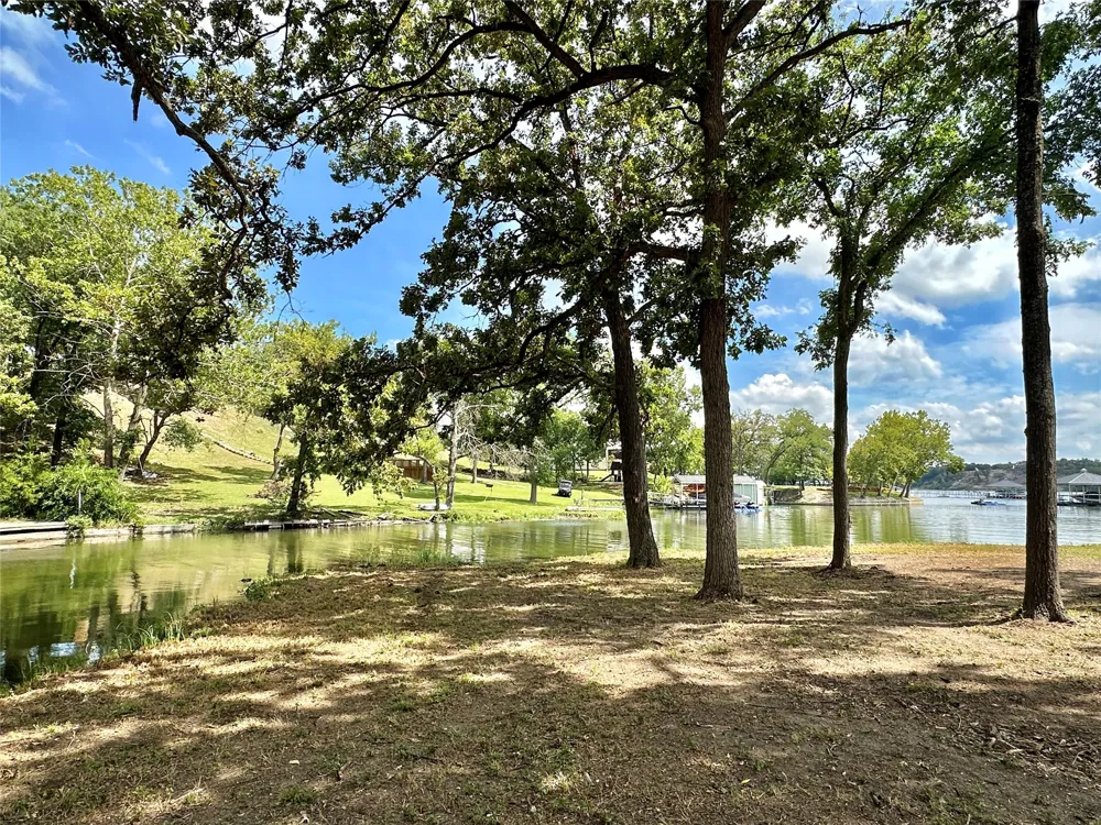 2 N Harrell Road Gainesville, TX 76240