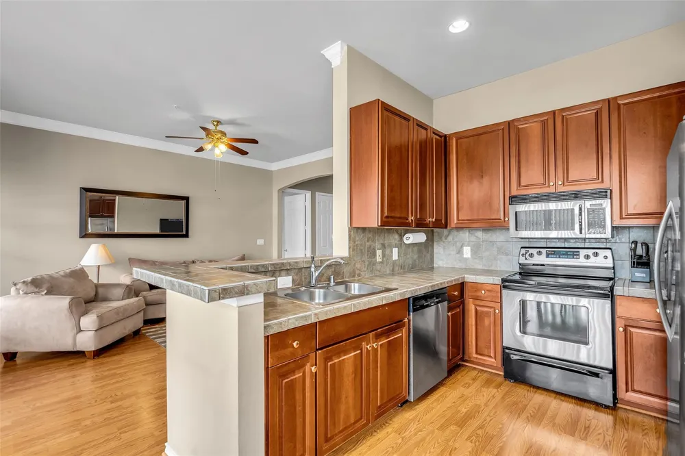 2400 Mccue Road #240 Houston, TX 77056