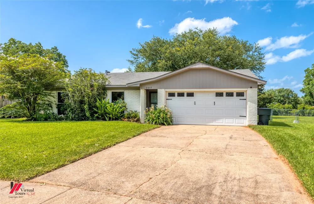2217 General York Bossier City, LA 71112