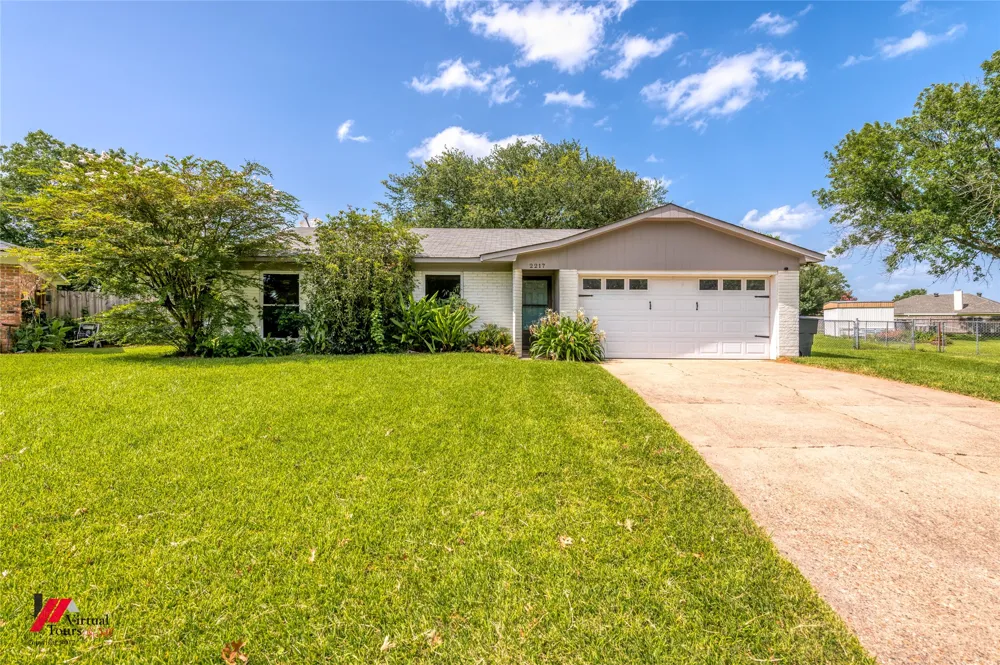 2217 General York Bossier City, LA 71112