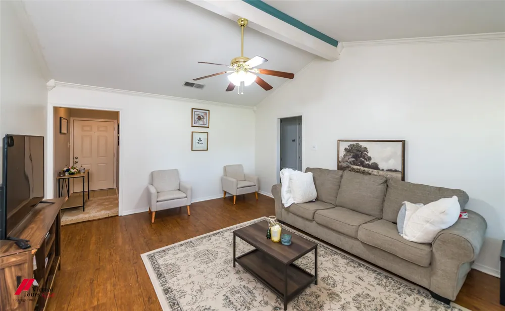 2217 General York Bossier City, LA 71112