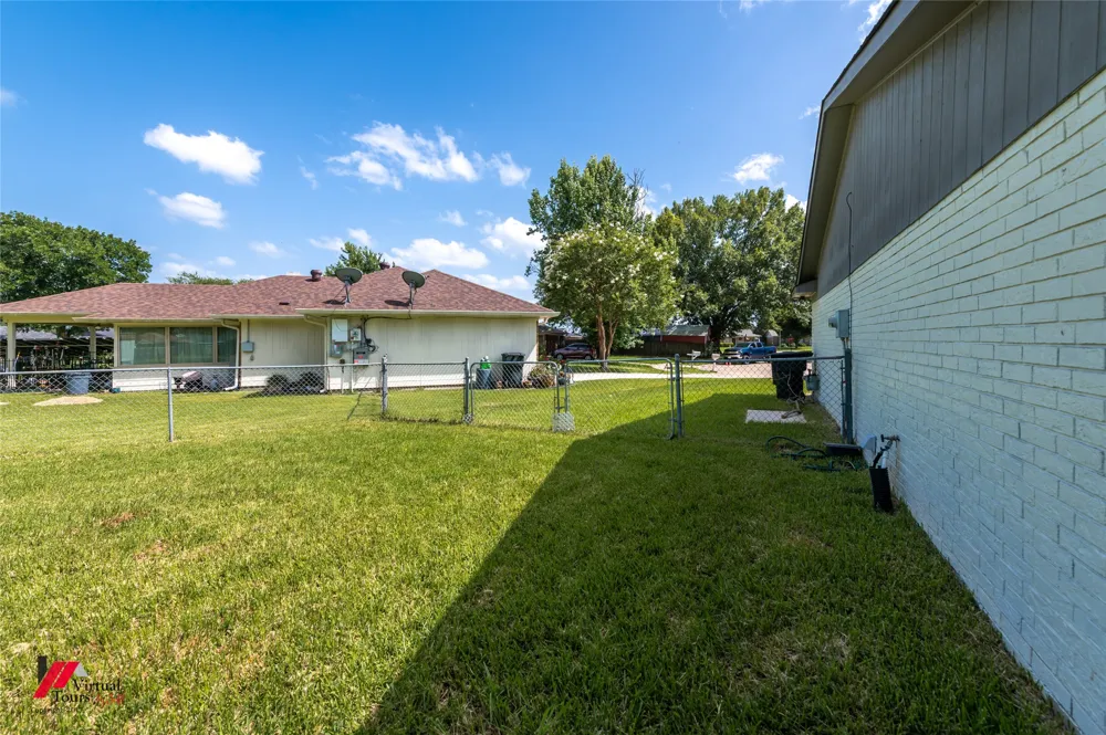 2217 General York Bossier City, LA 71112