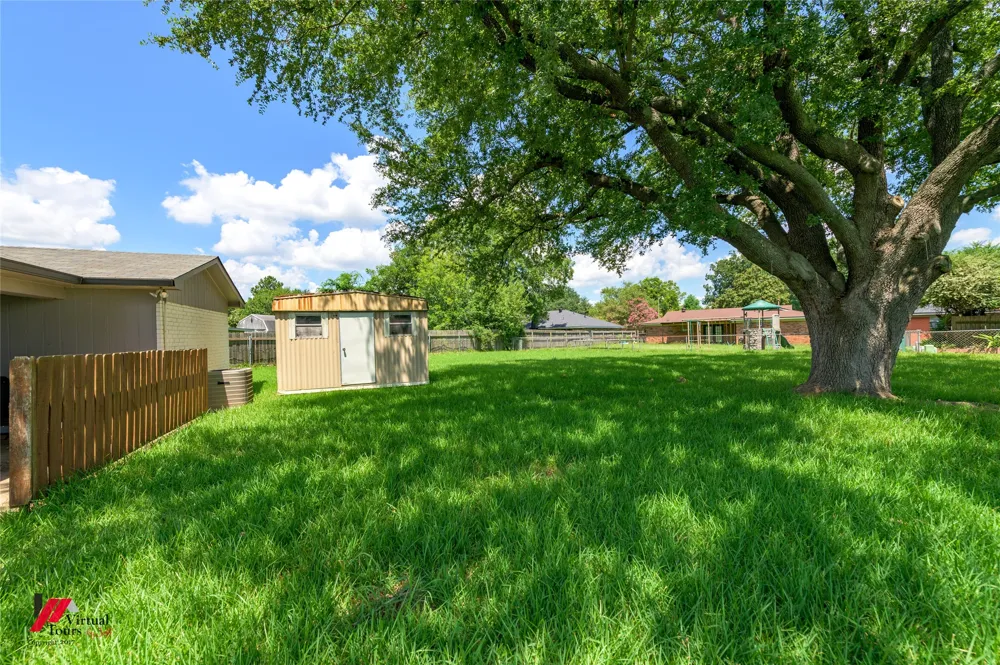 2217 General York Bossier City, LA 71112