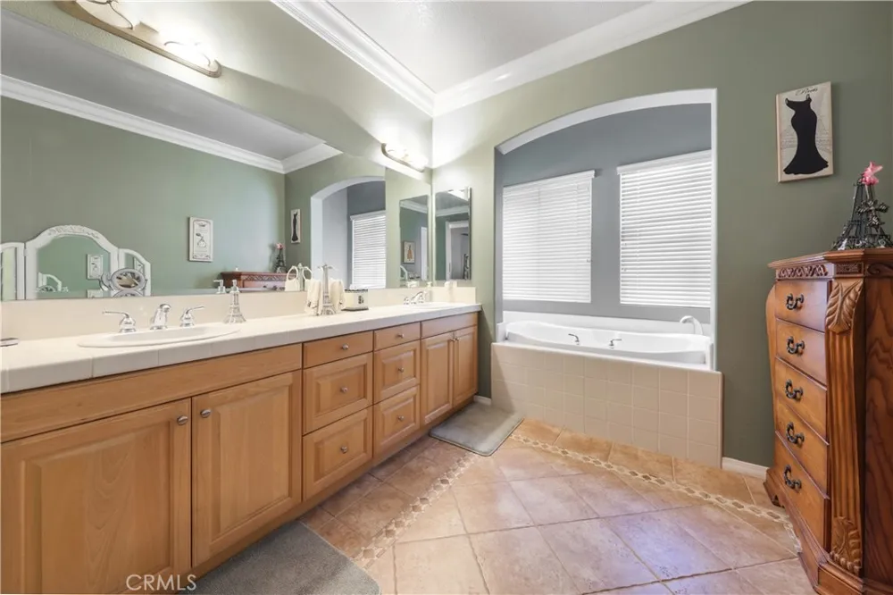 239 Oldenburg Norco, CA 92860