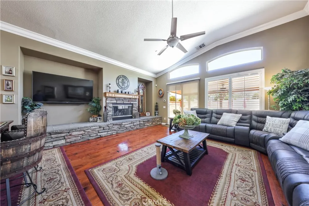 239 Oldenburg Norco, CA 92860