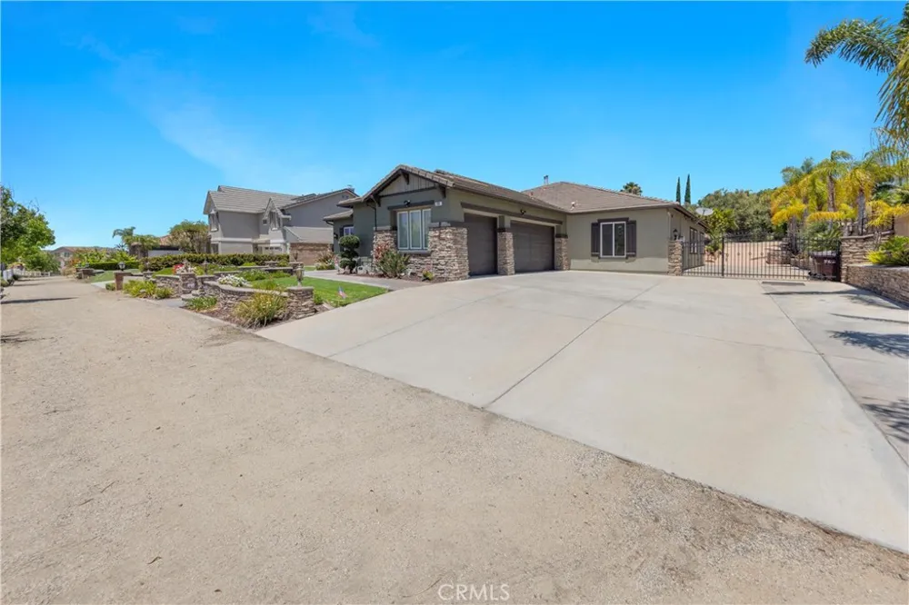 239 Oldenburg Norco, CA 92860